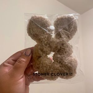 Stoney Clover scrunchie